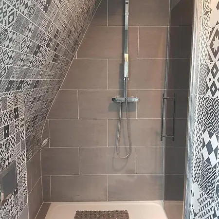 La Romantique Bed and Breakfast