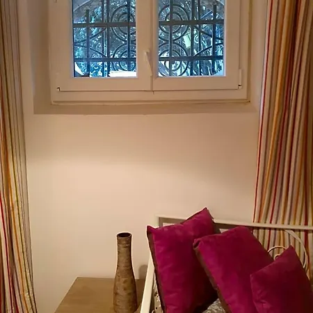 La Romantique Bed & Breakfast *