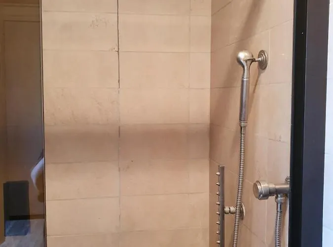 La Romantique Alojamento de Acomodação e Pequeno-almoço Paris