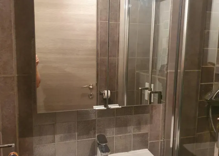 فندق مبيت وإفطار La Romantique باريس