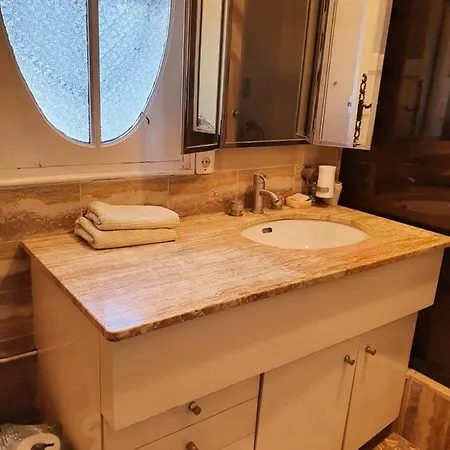 La Romantique * باريس