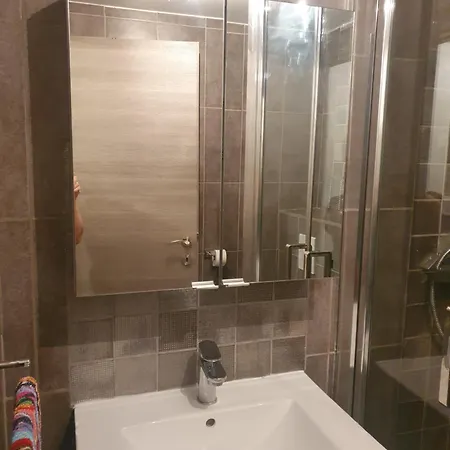 فندق مبيت وإفطار La Romantique باريس